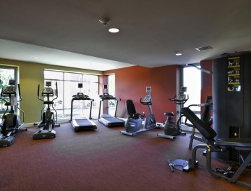 555YVR-Fitness Room